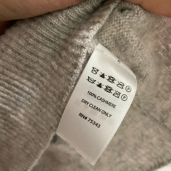 Cynthia Rowley 100% Cashmere Dot Sweater Medium - Picture 5 of 5